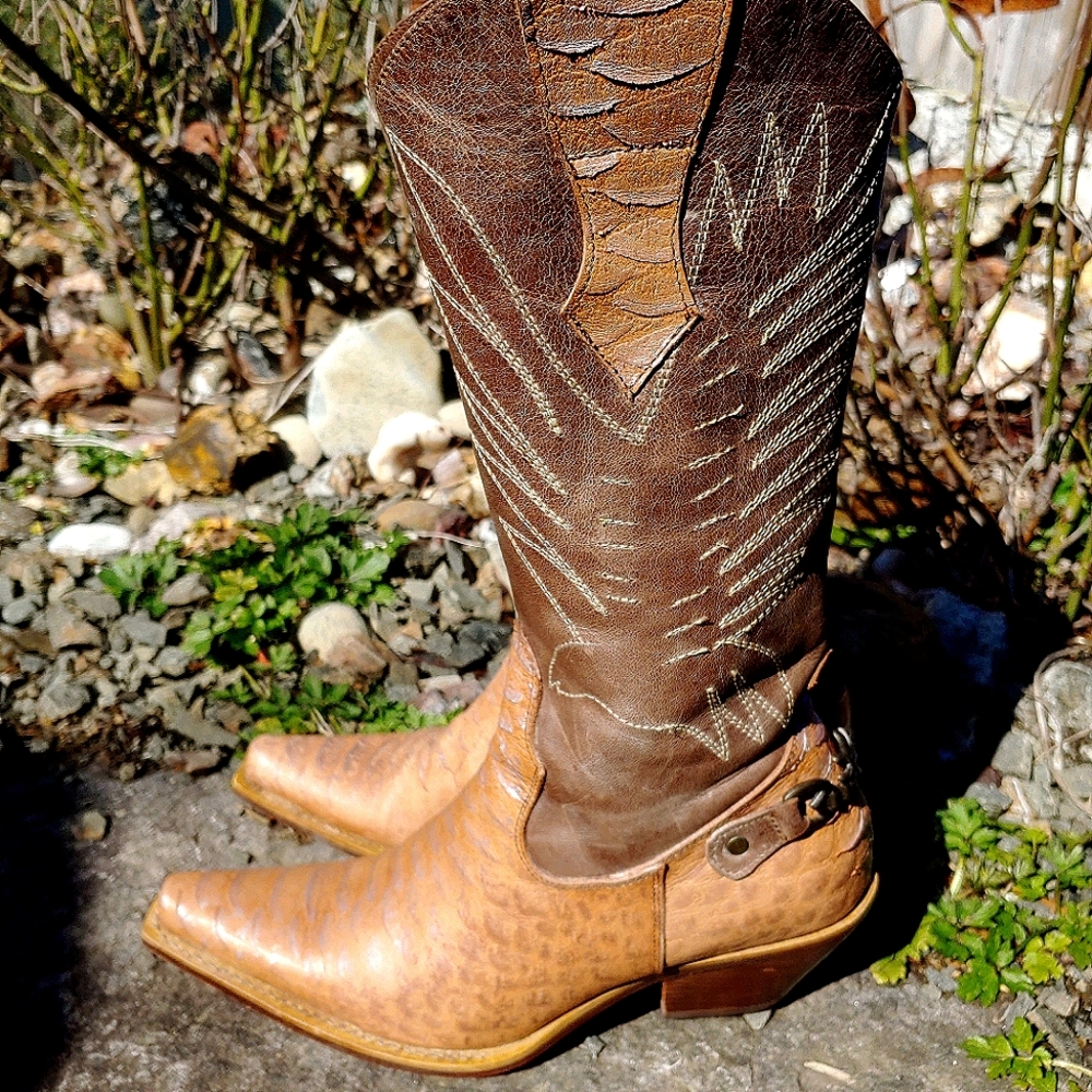 Womens Faux Snakeskin Leather Boots sz 6